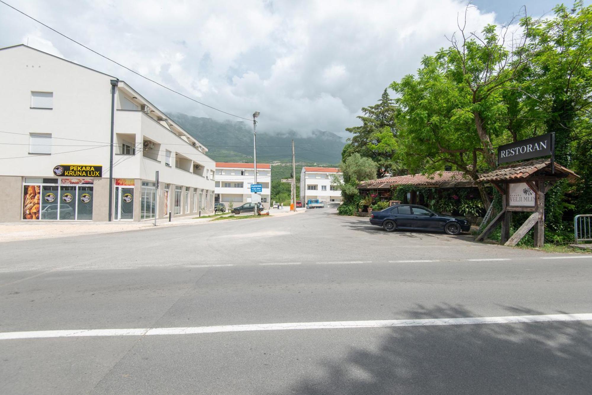 Al Mare Apartments Kotor Exterior photo