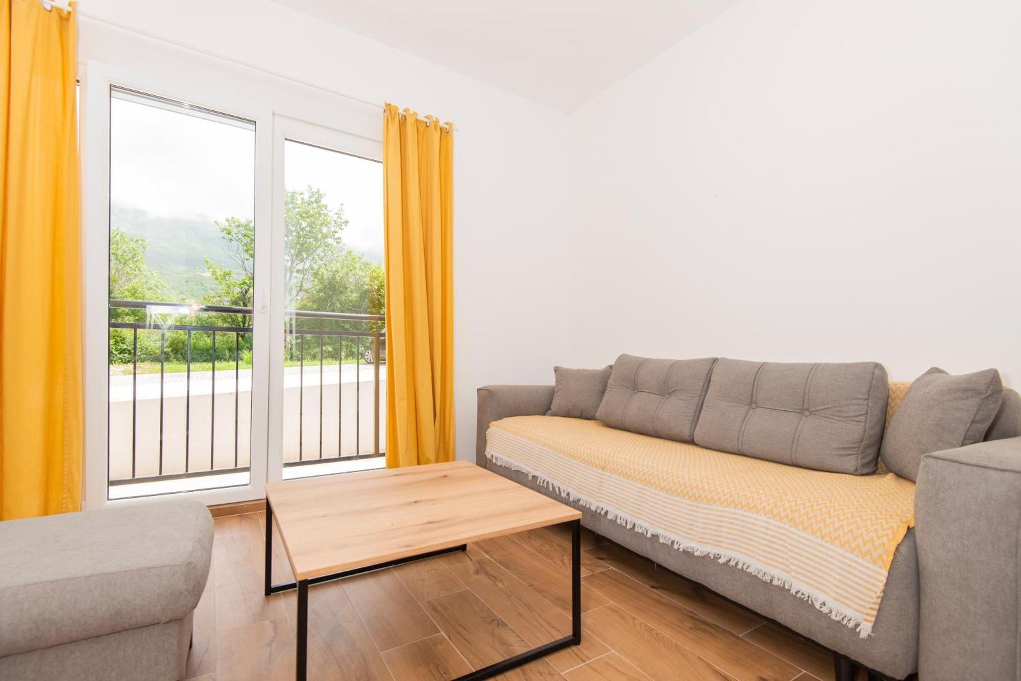 Al Mare Apartments Kotor Exterior photo